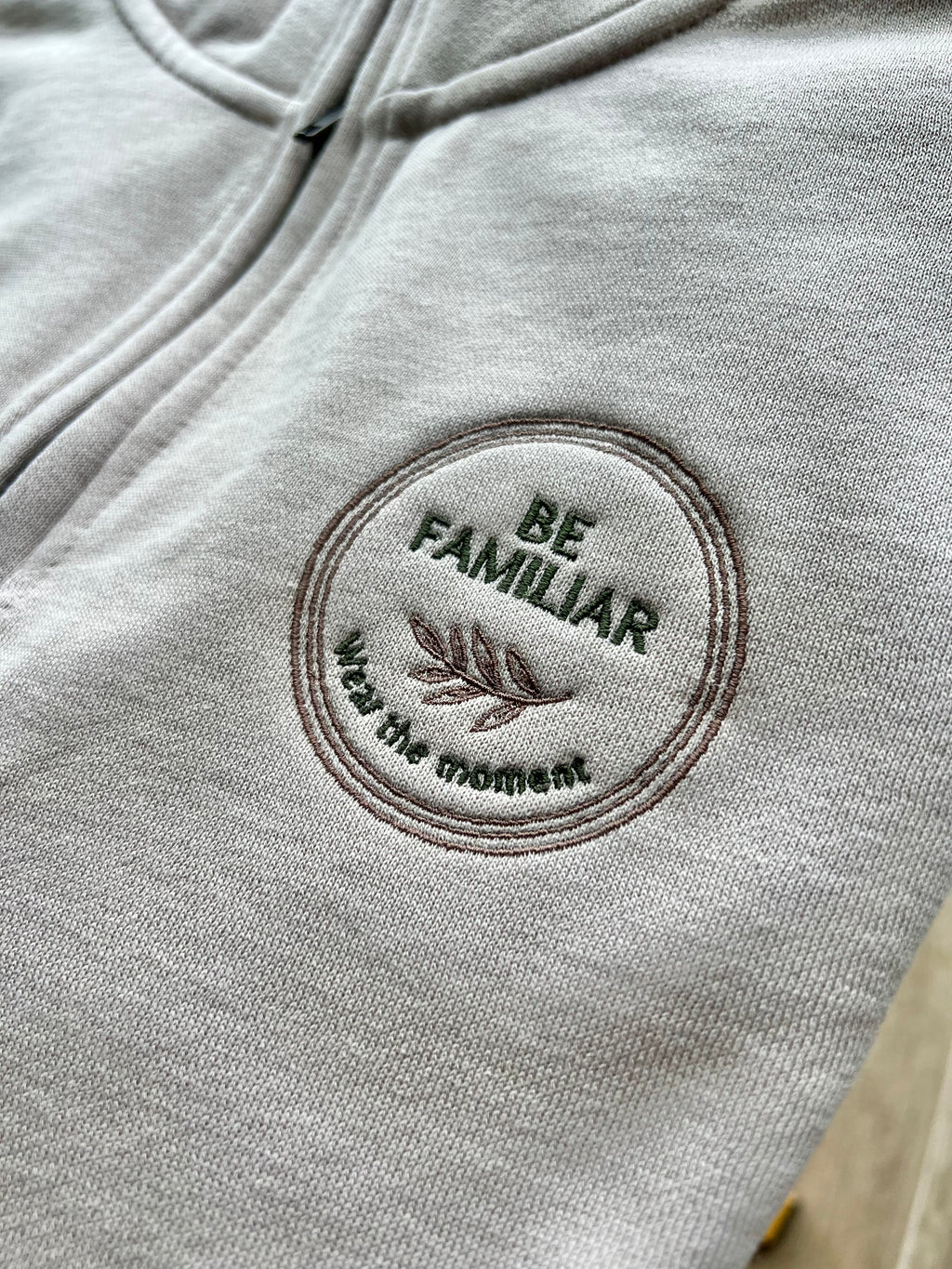 SUDADERA OVERSIZE CON CREMALLERA - CUERDA NATURAL